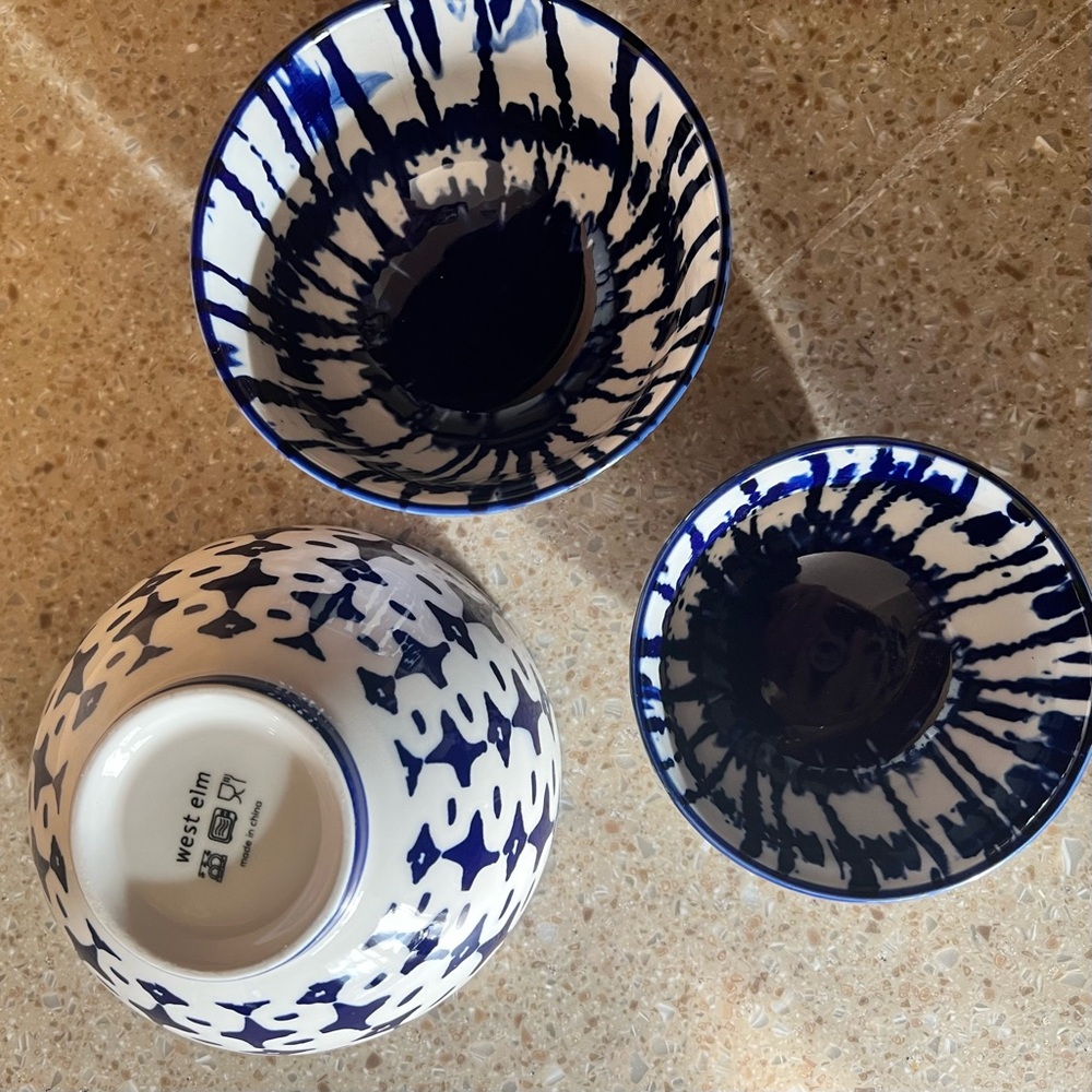 West Elm Set of 3 Indigo Blue Tie Dye Nesting Bowls - Picture 3 of 3